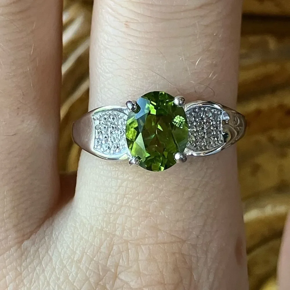 Natural Peridot Sterling Silver Ring Size 9